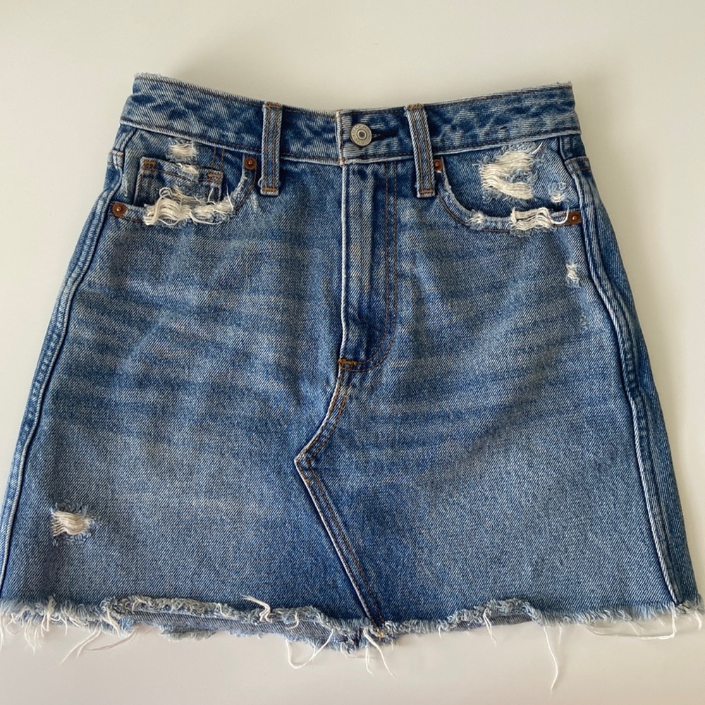 Abercrombie and Fitch jean mini skirt! Size 24/00